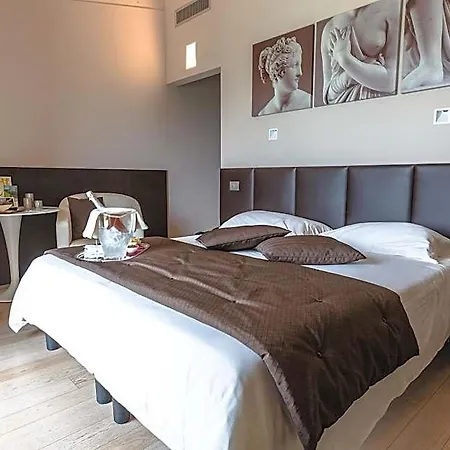 Ξενοδοχείο Vallantica & 4*