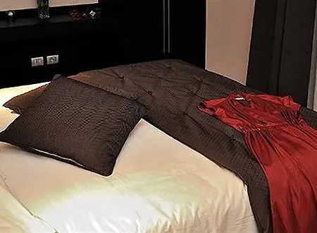 Vallantica & Otel